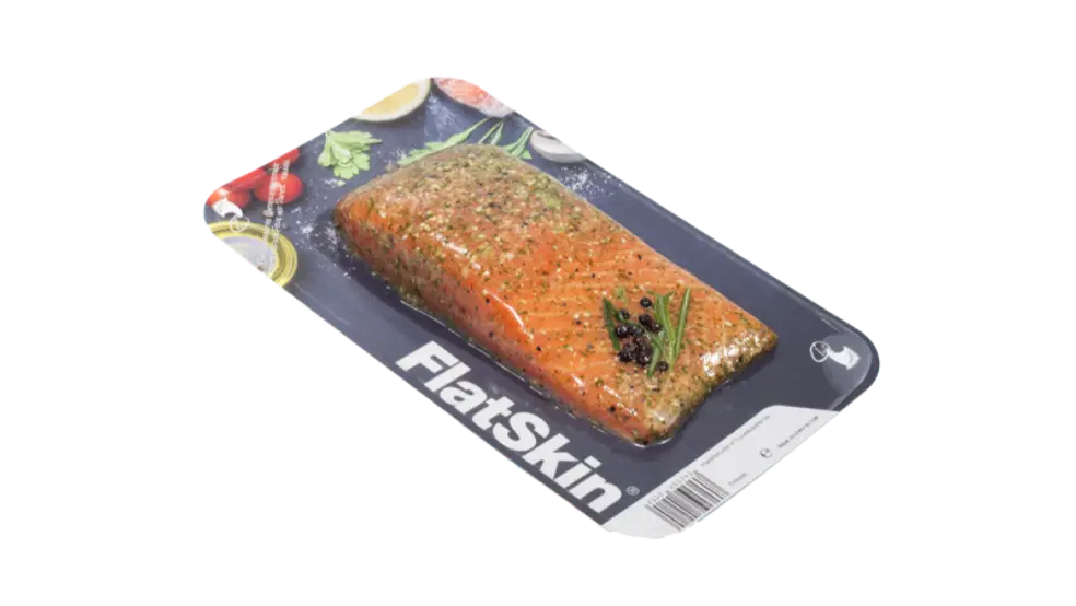 Skinpack fra Nemco er den perfekte løsning til at fremhæve produktet i køledisken. Vi har et bredt udvalg af kød emballage til f.eks. kød, fisk, kylling, grøntsager og færdigretter, hvoraf flere af vores skin pack produkter er genanvendelige eller plastreduceret.