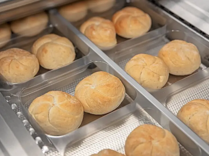 Dybtrækker til emballering af bagari og konfekture - brød i bakkeemballage