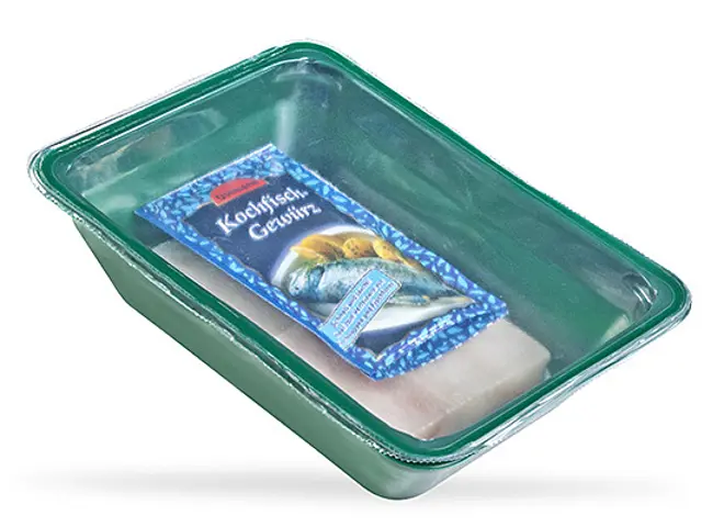 Med TraySkin® tilbyder Nemco en attraktiv emballageløsning til dine fødevarer, som f.eks. laks og andet fisk. En højtransparent skinfolie lægger sig over produktet og forhindrer 'drip-loss'. Produktet holdes derved på plads, og giver produktet en enestående præsentation. 